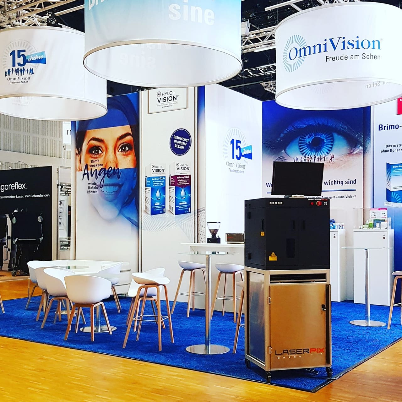 LASERPIX Live-Lasergravur am OmniVision Messestand auf Fachmesse
